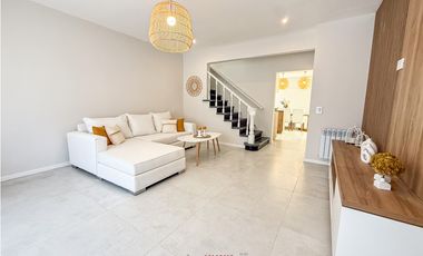 CASA 5 AMBIENTES. PASEO ALDREY.