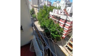 ALQUILER POR TEMPORADA/ 2 AMBIENTES/ A LA CALLE/ BALCON