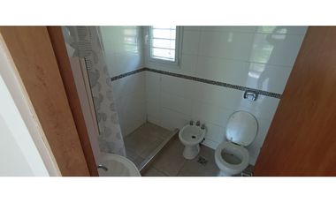 CASA MINIMALISTA 4 AMB ACANTILADOS FRENTE AL GOLF