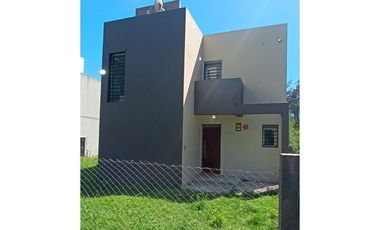 CASA MINIMALISTA 4 AMB ACANTILADOS FRENTE AL GOLF