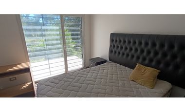 CASA MINIMALISTA 4 AMB ACANTILADOS FRENTE AL GOLF