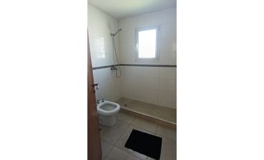 CASA MINIMALISTA 4 AMB ACANTILADOS FRENTE AL GOLF