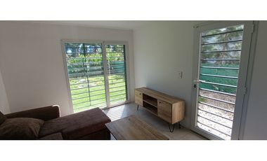 CASA MINIMALISTA 4 AMB ACANTILADOS FRENTE AL GOLF