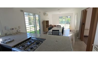 CASA MINIMALISTA 4 AMB ACANTILADOS FRENTE AL GOLF