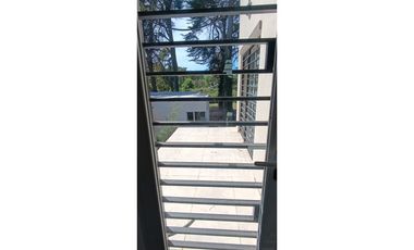 CASA MINIMALISTA 4 AMB ACANTILADOS FRENTE AL GOLF