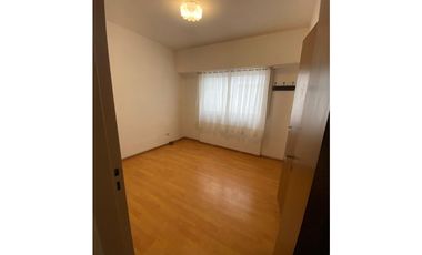 Departamento en el centro 3 amb. excelente estado