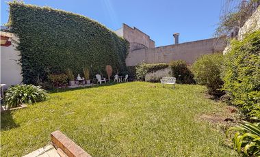 CHALET 4 AMBIENTES. SAN CARLOS.