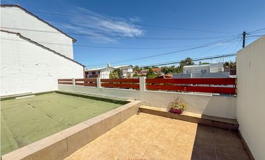 CHALET 4 AMBIENTES. SAN CARLOS.