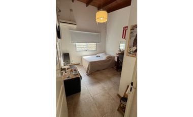 Casa quinta barrio La Dolly