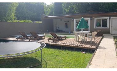 Casa quinta barrio La Dolly