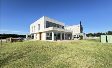 Casa 4 ambientes Tierras del Mar