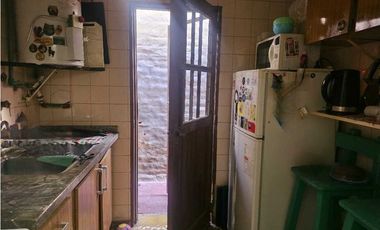 CASA · VENTA · LAS HERAS  · A 2 CUADRAS PLAZA · 3 DORMITORIOS