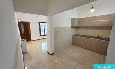 Casa en alquiler c/ cochera en Centro