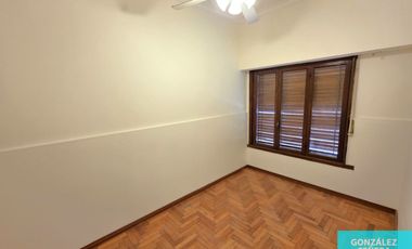 Casa en alquiler c/ cochera en Centro