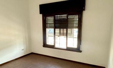 Casa PH en venta en Paso del Rey Sur