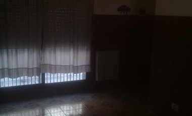 Departamento en alquiler en Ezpeleta Este