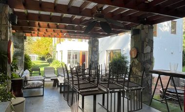 Casa en venta  en LO BARNECHEA