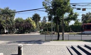 Local Comercial en Arriendo en Principe de Gales con Americo Vespucio