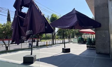 Local Comercial en Arriendo en Principe de Gales con Americo Vespucio