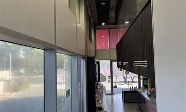 Local Comercial en Arriendo en Principe de Gales con Americo Vespucio