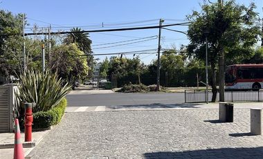 Local Comercial en Arriendo en Principe de Gales con Americo Vespucio