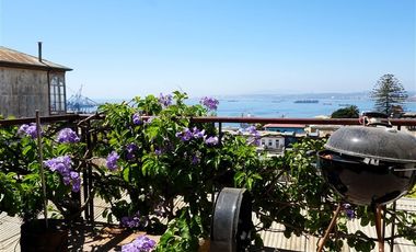 Casa en Arriendo en Cerro Alegre - Valparaíso.