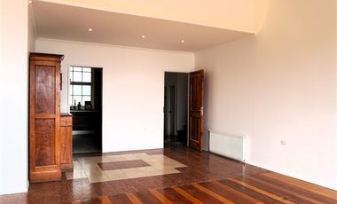 Casa en Arriendo en Cerro Alegre - Valparaíso.