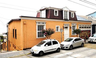 Casa en Arriendo en Cerro Alegre - Valparaíso.