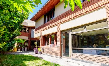 Casa 6 ambientes en Los Troncos