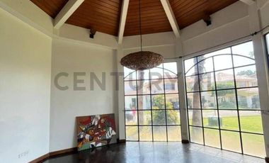 CASA EN ALQUILER — PRIMEROS KM DE SAMBORONDÓN