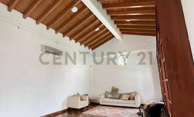 CASA EN ALQUILER — PRIMEROS KM DE SAMBORONDÓN