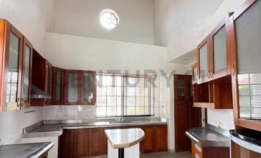 CASA EN ALQUILER — PRIMEROS KM DE SAMBORONDÓN
