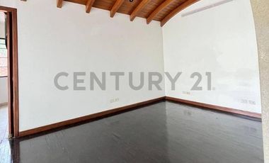 CASA EN ALQUILER — PRIMEROS KM DE SAMBORONDÓN