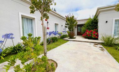 Chalet 5 ambientes en Arenas del Sur