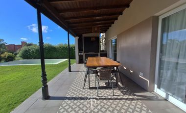 Chalet 5 ambientes en Arenas del Sur