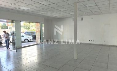 TOWN PLAZA (ZONA PLAZA GALERIAS) EXCELENTE LOCAL COMERCIAL CON ESTACIONAMIENTO