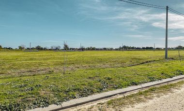 Terreno en Las Fincas de Ibarlucea con 400m²