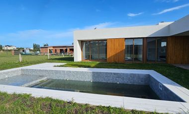 ALQUILER | CASA A ESTRENAR | ARENAS CHICO