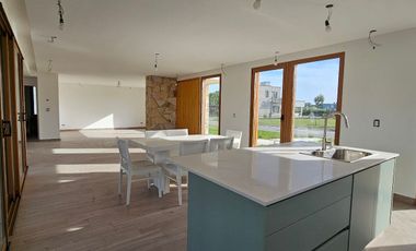 ALQUILER | CASA A ESTRENAR | ARENAS CHICO