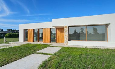 ALQUILER | CASA A ESTRENAR | ARENAS CHICO