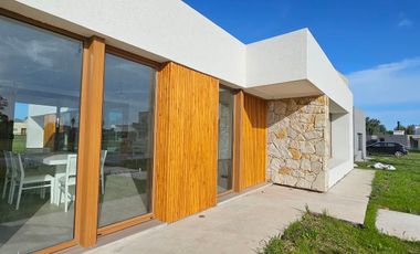 ALQUILER | CASA A ESTRENAR | ARENAS CHICO