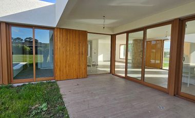 ALQUILER | CASA A ESTRENAR | ARENAS CHICO