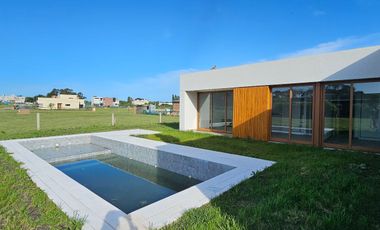 ALQUILER | CASA A ESTRENAR | ARENAS CHICO