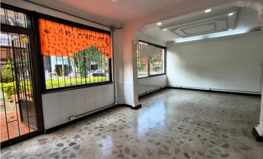 Se arrienda local comercial Laureles Medellín