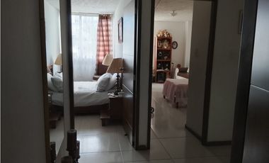 APARTAMENTO EN VENTA  AV. 30 AGOSTO ED. LUIS JARAMILLO