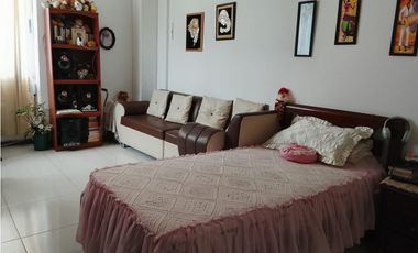APARTAMENTO EN VENTA  AV. 30 AGOSTO ED. LUIS JARAMILLO