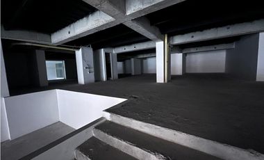 LOCAL EN RENTA EN ALPES PEREIRA