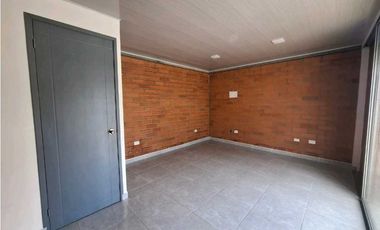 Local comercial en MERCAR