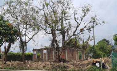 LOTE SOBRE LA AV. CENTENARIO