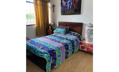 CASA EN VENTA BARRIO LA CLARITA